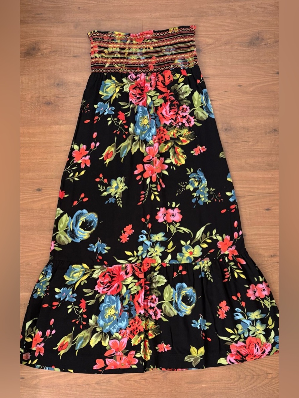 Black Floral Strapless Dress with Multicolor Blooms
🔥 2 for $13 SALE